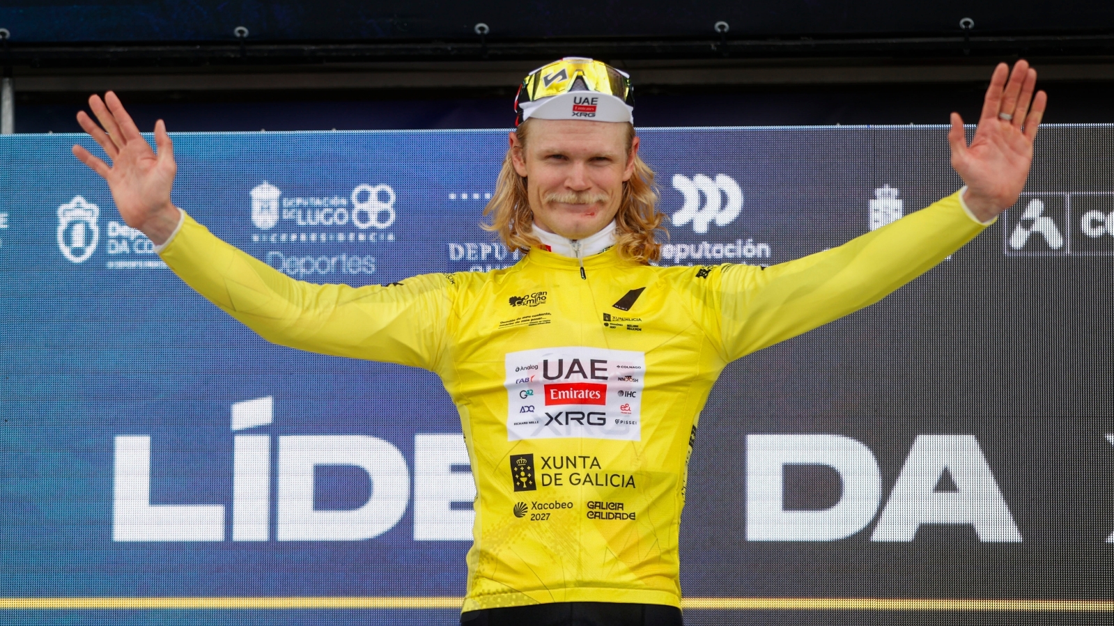 Diseño urbano en los maillots de líder de O Gran Camiño 2026 a cargo de Vella Escola y confección por Zara Athleticz.